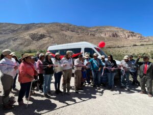 Arica y Parinacota: Cumplió el sueño de trasladar y guiar a sus clientes hasta Cerro Blanco