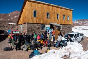 Guías de turismo de la región de Atacama participaron en inédito entrenamiento en la cordillera